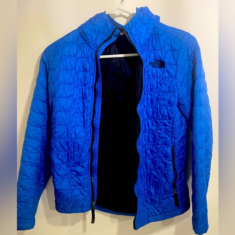 Boys North Face ThermoBall Hoodie, M (10-12)